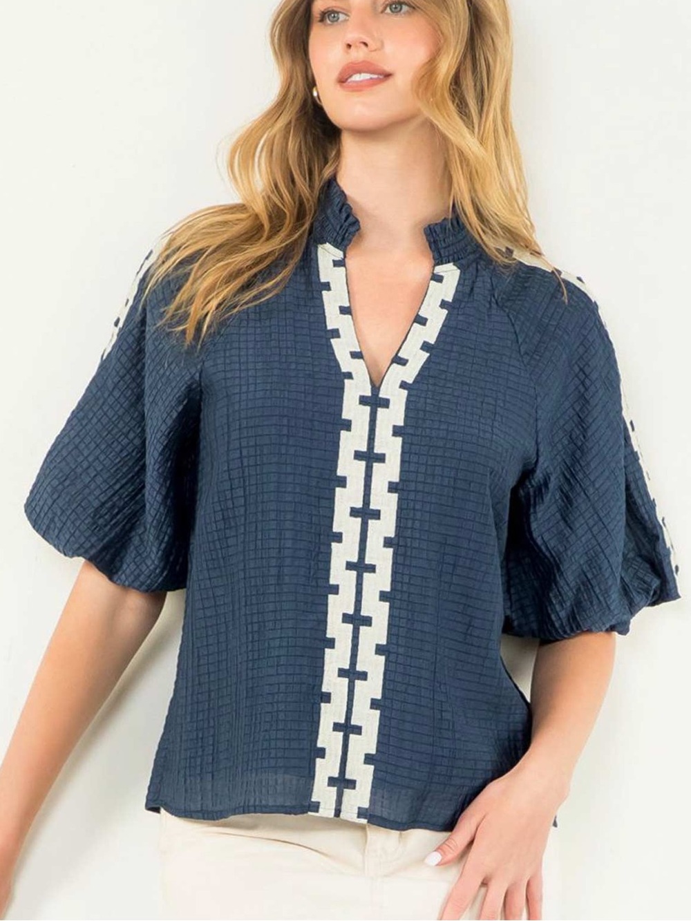 THML Boutique Navy Split-Trim V-Neck Embroidered Blouse Size Medium